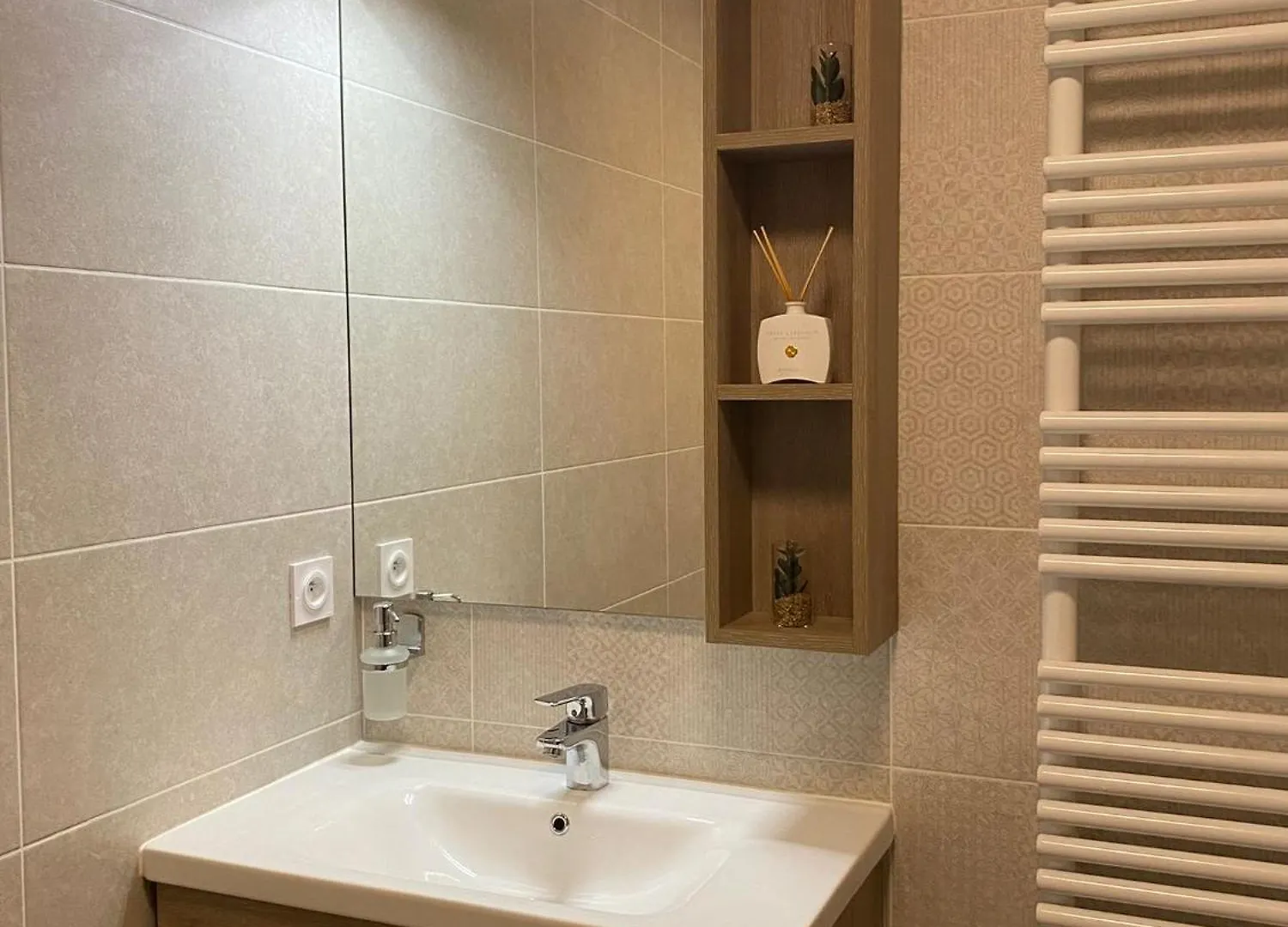 Cedre Rouge Grand Geneve Apartment Saint-Julien-en-Genevois France